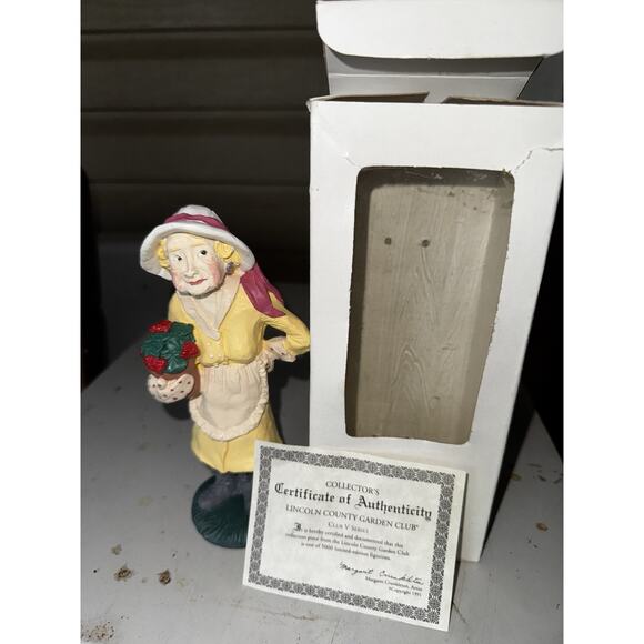 ⭐️Lizzy By Marge Crunkleton In Box - Picture 2 of 9